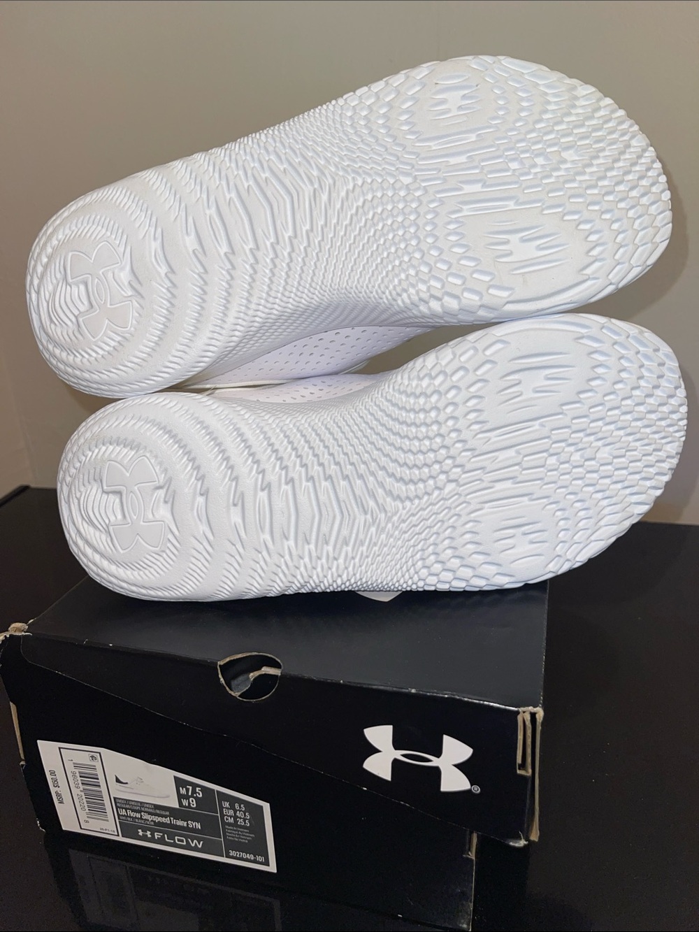 🗣️BRAND NEW! NEVER WORN! Women’s Under Armour White and Black Slip-On Sneakers - Picture 4 of 6